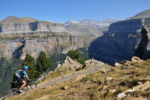 VTT1-valcke-salles-HautesPyrenees