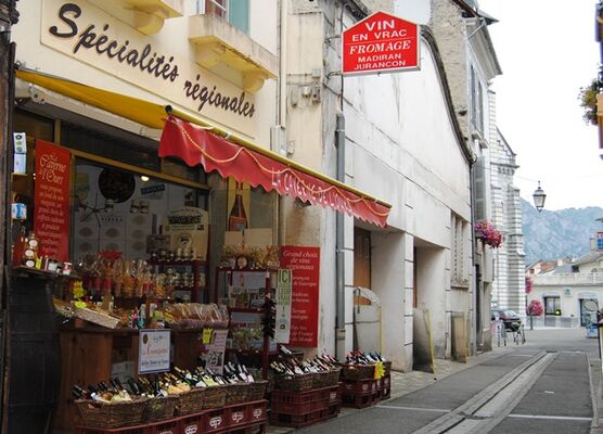 caverneoursvueext-argelesgazost-HautesPyrenees