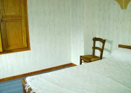 chambre-broueilhfrancis-beaucens-HautesPyrenees