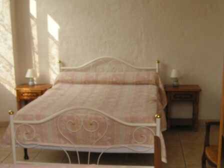 chambre-vignesmarc5-laubalagnas-HautesPyrenees