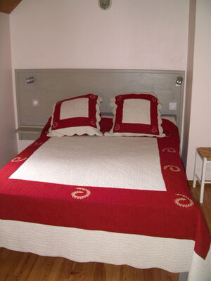 chambre1-theil-esterre-HautesPyrenees