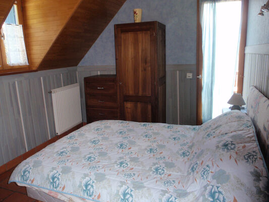 chambre1-crequy-ouzous-HautesPyrenees
