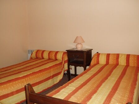 chambre1-faveau-argelesgazost-HautesPyrenees