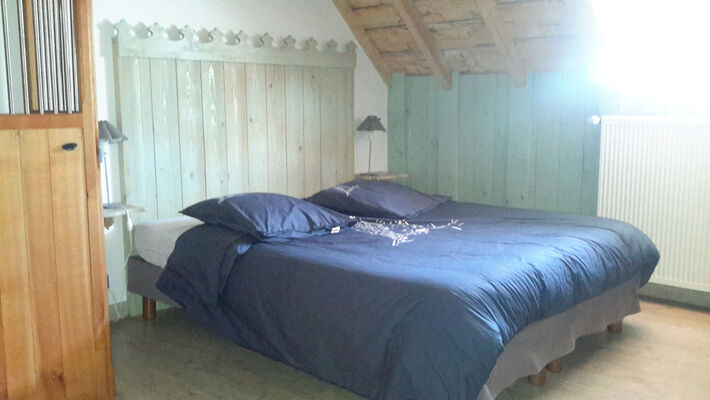 chambre1-gentianes-viella-HautesPyrenees