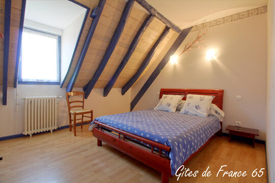 chambre1-sarthe-pierrefittenestalas-HautesPyrenees
