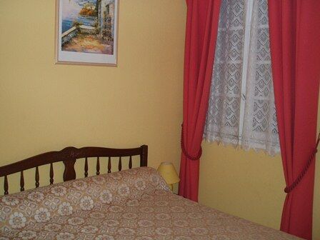 chambre2-batmaison-argelesgazost-HautesPyrenees