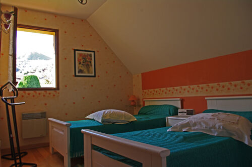 chambre2-blanc-argelesgazost-HautesPyrenees