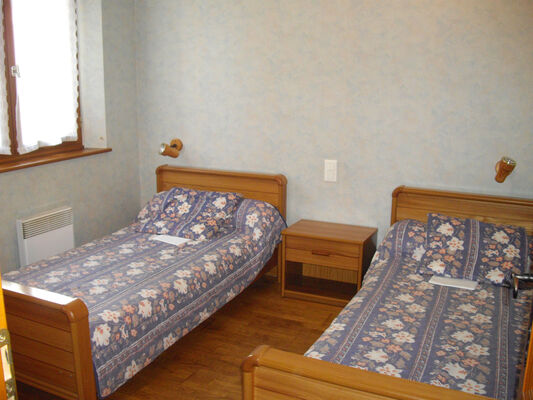 chambre2-castagne-grust-HautesPyrenees