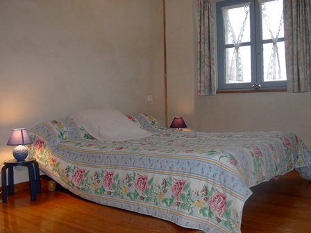 chambre2-centieu-salles-HautesPyrenees (2)