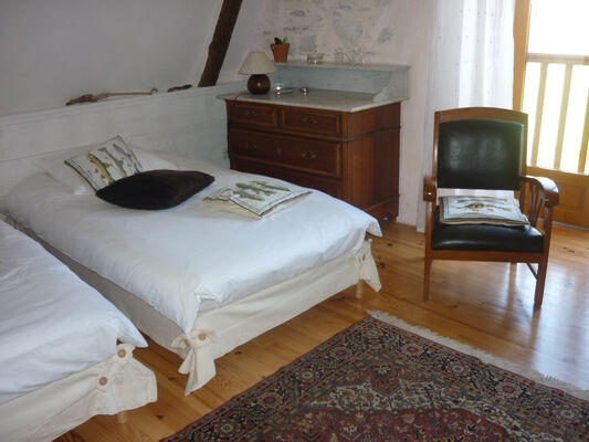 chambre2-dubie-arrensmarsous-HautesPyrenees