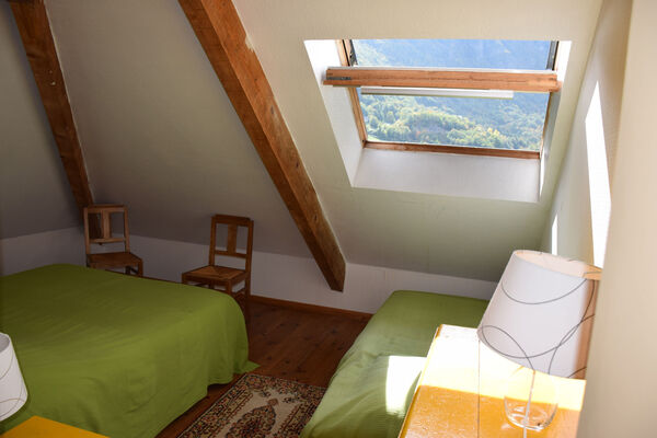 chambre2-garderes-gedre-HautesPyrenees