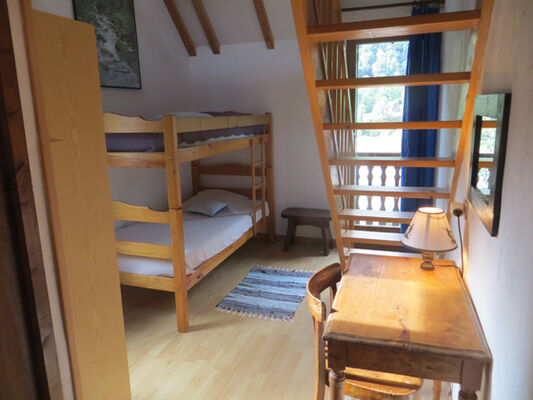 chambre2-grangeaubois-viella-HautesPyrenees