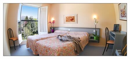 chambre2-hotellesoleillevant-argelesgazost-hautespyrenees.jpg