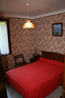chambre2-llodralucrecia-laubalagnas-HautesPyrenees