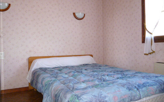 chambre2-soubercazes-sazos-HautesPyrenees