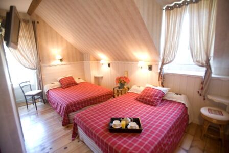 chambre3-hotelbonrepos-jarno-argelesgazost-HautesPyrenees.jpg
