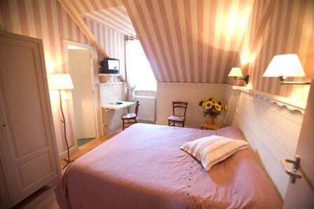 chambre4-hotelbonrepos-jarno-argelesgazost-HautesPyrenees.jpg