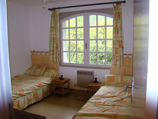 chambre5-garderes-gedre-HautesPyrenees