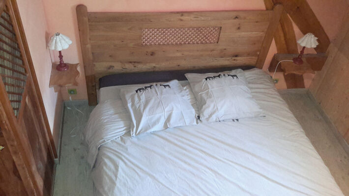 chambre5-gentianes-viella-HautesPyrenees