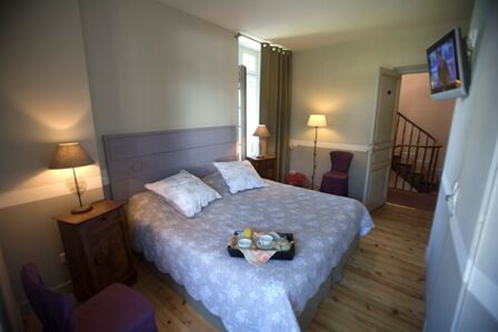 chambre6-hotelbonrepos-jarno-argelesgazost-HautesPyrenees.jpg