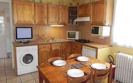 cuisine2-llodra-argelesgazost-HautesPyrenees