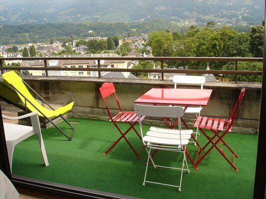 heres-terrasse-argelesgazost-HautesPyrenees