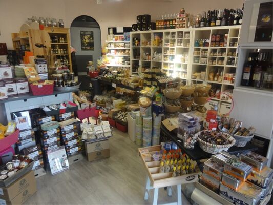 interieurmagasin2infiniessaveurs-argelesgazost-HautesPyrenees