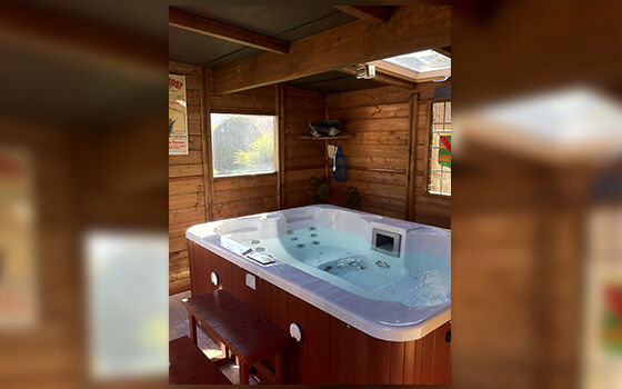 jacuzzi-blanc-argelesgazost-HautesPyrenees