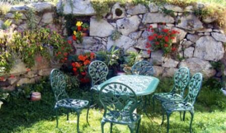 jardin-chambred'hotefermeantaya-arcizansavant-HautesPyrenees.jpg