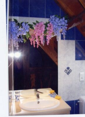 salledebain-chambred'hotefermeantaya-arcizansavant-HautesPyrenees.jpg