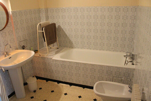 salledebain-hourcastagnou-argelesgazost-HautesPyrenees