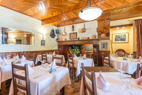 sallerestaurant-cabaliros-arcizansavant-HautesPyrenees
