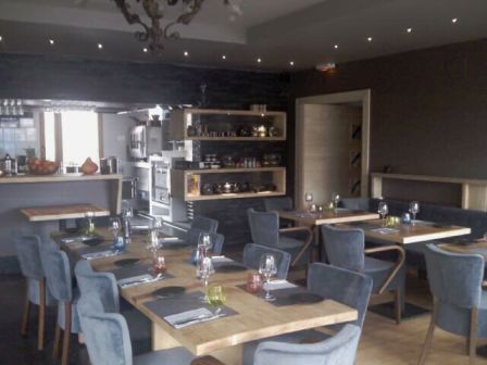 sallerestaurant-hotelArrieulat-argelesgazost-HautesPyrenees.jpg