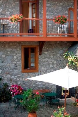 salondejardin-jarno-hotelbonrepos-argelesgazost-HautesPyrenees.jpg