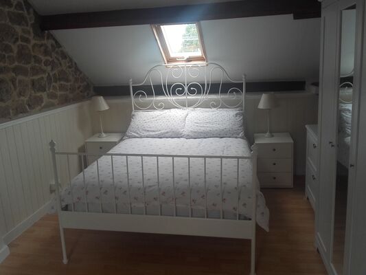 chambre avec lit double