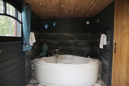 HLO-Chene-Vert-Jaccuzi-roulotte