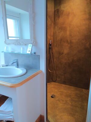 HLO53 - chbres dhotes - cote jardin - Ste-Suzanne