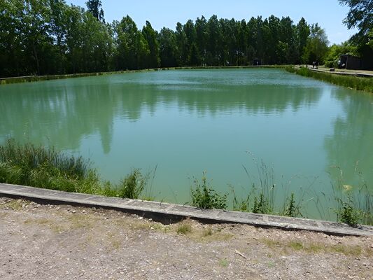 Étang des Bruyères à Mézidon-Canon prés de Lisieux Vue sur le lac