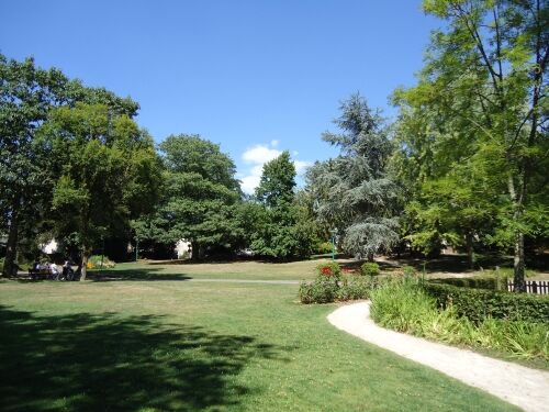 Le parc municipal à Montfort