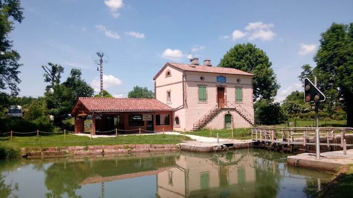 Chez Gabriel Resto Guinguette Lacourt Saint Pierre
