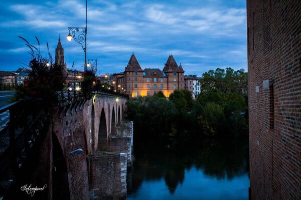 Le Pont Vieux de Montauban de nuit
