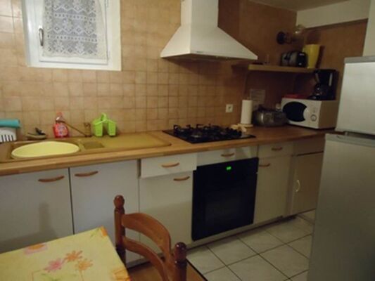 appartement 2 personnes à ax les thermes - coin cuisine