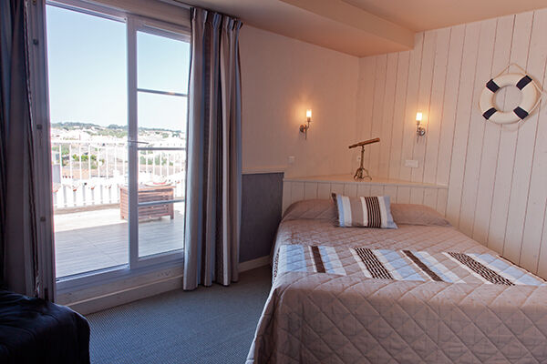 chambre-vue-village-hotel-les-voygeurs-ile-yeu-632