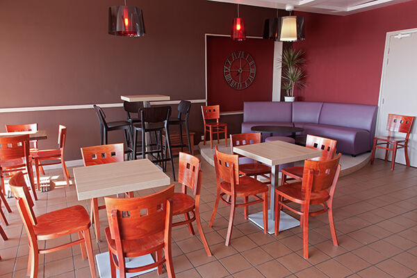 salle-bar-hotel-les-voygeurs-ile-yeu-634