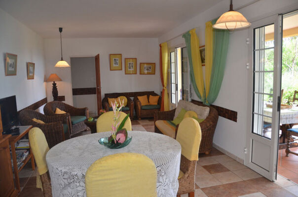 Gîtes de Gladys (Les) / Citronnelle