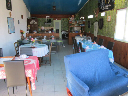 Chez Dan's