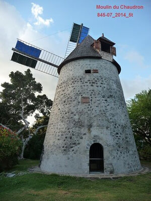 Moulin et la Grande Maison du Domaine du Chaudron (Le)