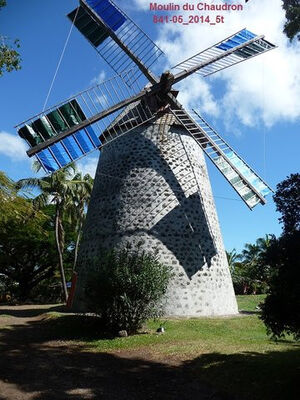 Moulin et la Grande Maison du Domaine du Chaudron (Le)