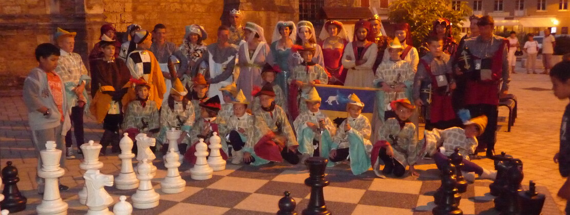 Marché nocturne de chaource.JPG