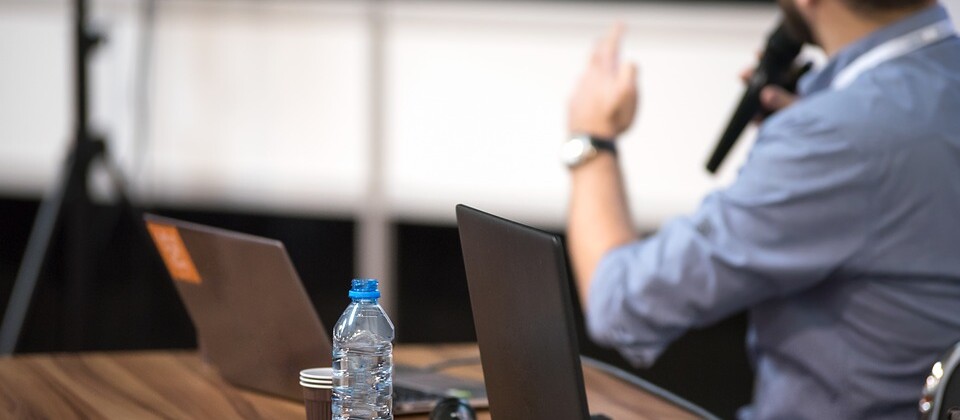 Conférence. CP PhotoMIX-Company.jpg